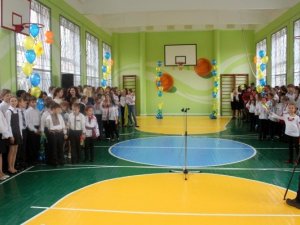 Фото: У полтавській гімназії з'явився оновлений спортзал (фото)