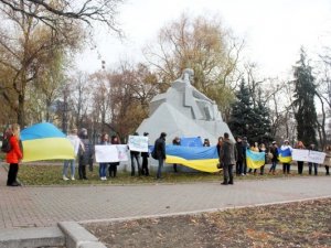 Фото: Полтавські студенти знову мітингували за європейський шлях країни