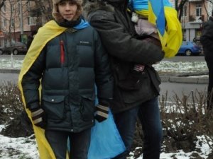 Євромайдан у Полтаві триває. Фоторепортаж