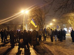 Фото: Полтавський Євромайдан: полтавців агітують приходити з друзями