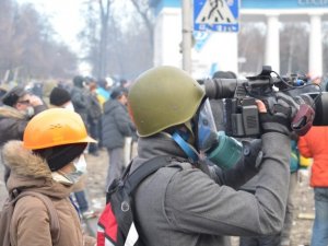 Фото: Я-Репортер. Яскраві кадри протистояння у столиці. День і ніч 20 січня (фото)