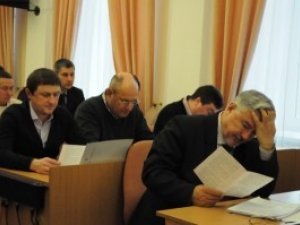 Фото: Міський голова Полтави скликає депутатів на сесію приймати бюджет: перелік питань