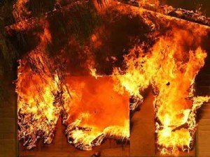 Пожежа на Полтавщині: в Кременчуцькому районі у вогні загинула 100-річна бабуся