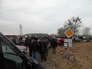 На Лубенщині зупиняють автобуси з тітушками