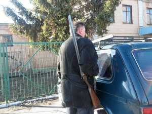 Фото: На Полтавщині міліція перевіряє власників зброї