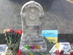 Пам’ятник Леніну в Полтаві перетворився на місце паломництва