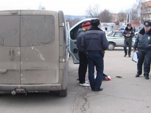 Фото: У Кобеляках затримали жителя Грузії, який віз зброю