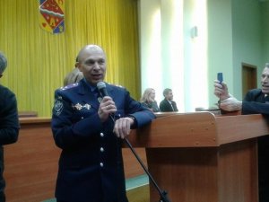 Іван Корсун близько 2 годин відкидав звинувачення у свій бік на народному віче в Полтаві