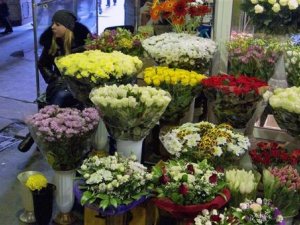 До 8 Березня залишився день: про ціни та популярні квіти у Полтаві 