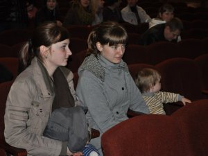 Фото: Театр ляльок у Полтаві підтримав акцію "Єдина Україна"