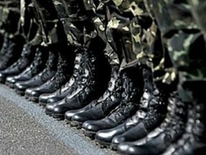 Фото: До армії мобілізують насамперед тих, хто служив