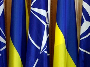 Україна офіційно попросила у НАТО озброєння