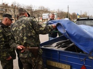 Фото: Полтавський Автомайдан надав кременчуцьким військовим допомоги на понад 30 тисяч гривень
