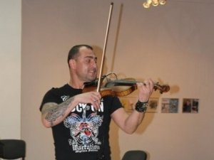 Фото: Роман Почеп – скрипаль з полтавським корінням, знаний у всьому світу