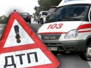 На Полтавщині у легковика лопнуло колесо – авто перекинулось: загинув 15 річний хлопець