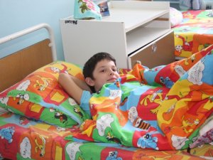 Полтавських дітей у лікарні поздоровили з Великоднем (фото)