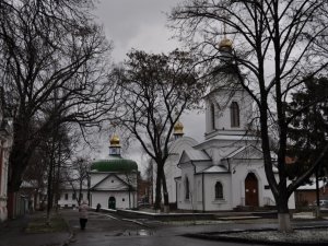 Фото: У Спаській церкві виявили людину, яка розповсюджувала сепаратистські листівки