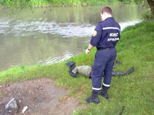 Фото: В День Перемоги на Полтавщині з води дістали два трупи