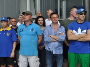Фото: Полтавському «Дельфіну» подарували 50 тисяч гривень
