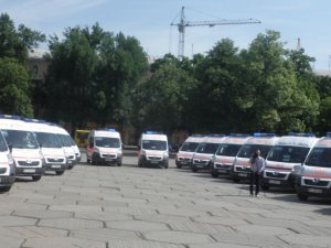 Фото: Полтавські медики отримали 44 «швидких»