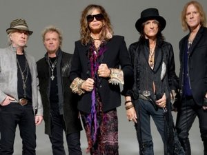 Фото: Музиканти гурту Aerosmith скасували київський концерт