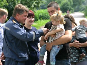 На Полтавщину прибула родина біженців з Луганська (фото, відео)