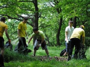 Фото: Полтавці прибиратимуть від сміття одну з вулиць міста