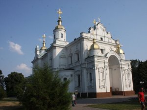 Фото: Невідомий підпалив хрест на місці пам’ятника Мазепі у Полтаві