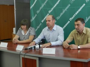 Фото: Полтавські активісти: автостанція на Київському вокзалі досі працює нелегально