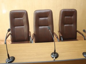 Фото: Офіційно: Судове засідання з справи мера Полтави таки перенесли