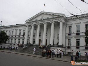 У Полтаві депутати міськради та активісти зібрались на сесію (оновлено)