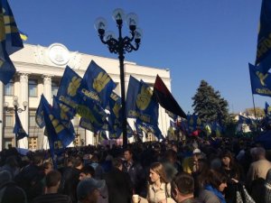 Фото: Радикали намагаються відкрити в Україні «другий фронт»