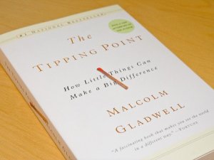 «Вихідні з книгою»: читаємо «Переломний момент» Малкольма Гладуелла