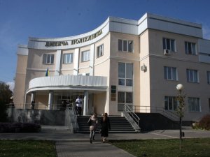 Полтавській лікарні подарували документи на обладнання вартістю 200 тисяч
