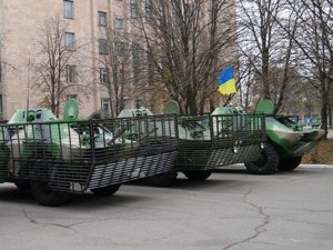 Фото: Полтавські підприємці допомогли із ремонтом чотирьох бойових машин для АТО