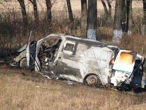 Фото: Відео та фото інкасаторського авто, яке обстріляли з гранатомета на Полтавщині