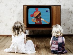 Фото: Як впливає телевізор на дітей