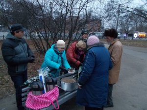 Фото: Для безхатьків у Полтаві організували гаряче харчування