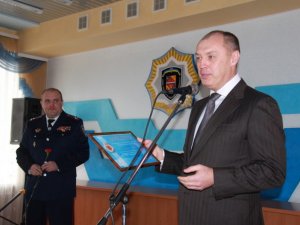 Премії, техніка та квартири у подарунок – так привітали міліціонерів у Полтаві