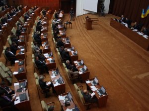 Полтавські депутати пропрацювали без перерви чотири години і провели повноцінну сесію