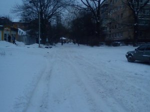 Фото: Влада: полтавські дороги не встигають розчищати від снігу