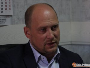 Полтаський нардеп "засвітив" модний телефон