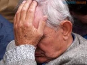 У Полтаві затримали двох молодиків, які напали на 81-річного пенсіонера