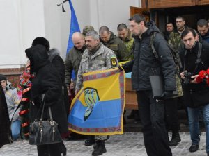 Фото: Полтавці провели в останній путь загиблого у Іловайському котлі героя