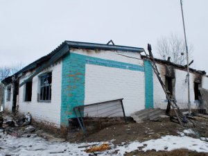 На Полтавщині родину погорільців з Луганщини односельці не залишили напризволяще