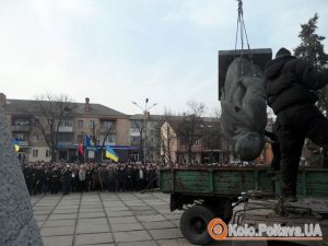 У Лубнах хочуть здати Леніна на  металобрухт, щоб допомогти бійцям АТО