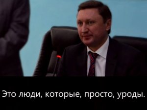 Вночі біля технічного університету зібралося близько сотні людей