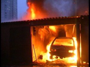 Фото: На Полтавщині в гаражі згоріла людина