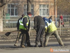 Фото: На дорогах Полтавщини ями площею майже у квадратний кілометр