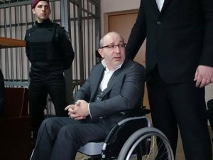 Фото: Геннадія Кернеса судитимуть у Полтаві